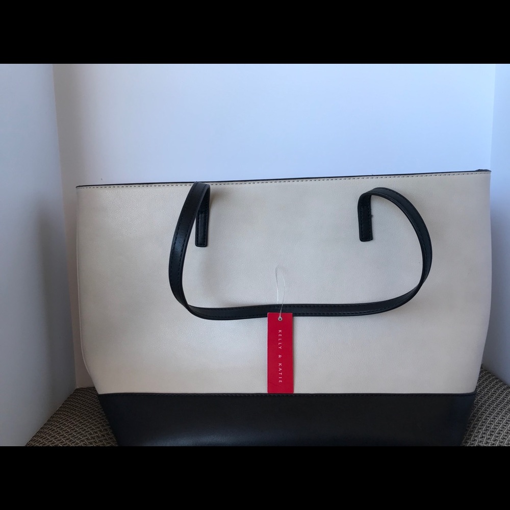 NWT Kelley and Katie purse